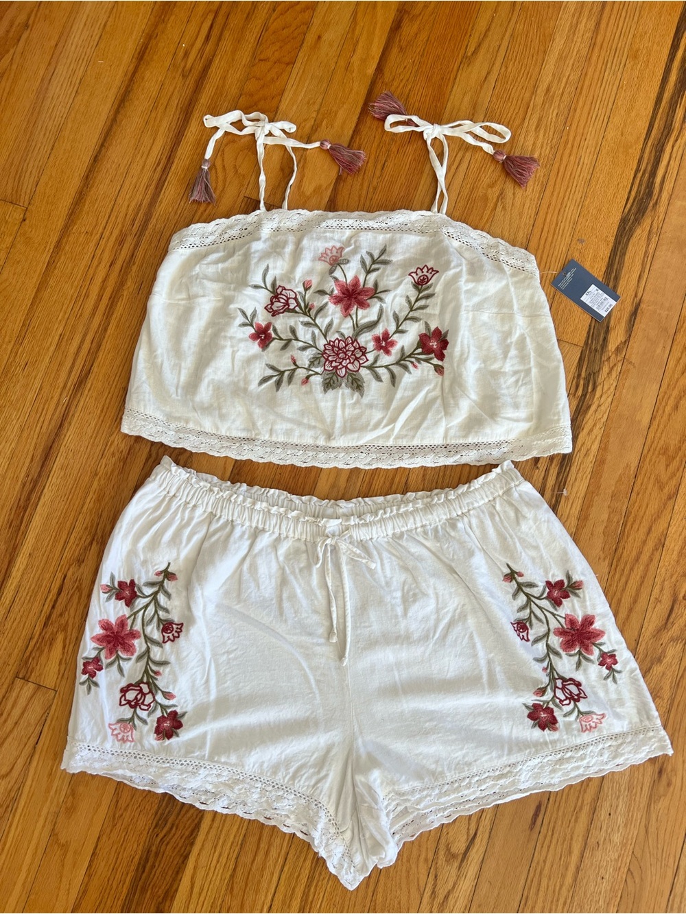 Women’s Floral Embroidered White Camisole & Shorts Set